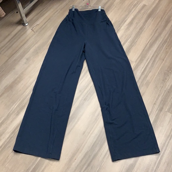 EUC lululemon Athletic "Take It Easy Pants" - Picture 6 of 9